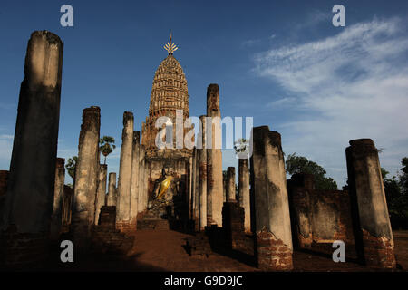 der Wat Phra Si Ratana Mahathat in Si Satchanalai-Chaliang Historical Park in der Provinz Sukhothai im Norden von Bangkok Stockfoto