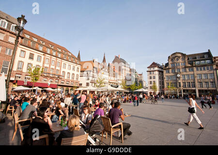 Cafe auf der Place Kleber Platz, Straßburg, Elsass, Frankreich, Europa Stockfoto