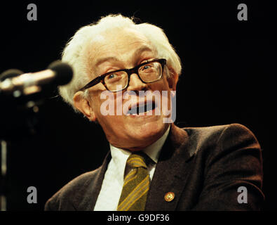 Der Gewerkschaftsführer Michael Foot sprach auf der Labour Party Konferenz in Brighton. Stockfoto