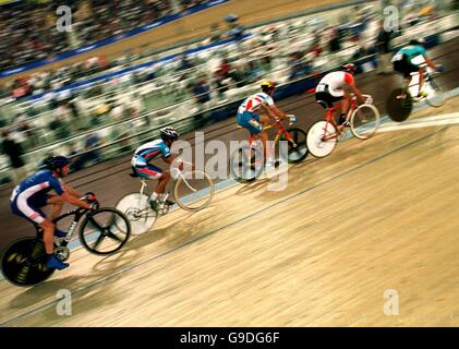 Olympische Spiele 2000 in Sydney - Radfahren - Punkterennen der Männer. Action von der Männer-Punkte-Rennen Stockfoto