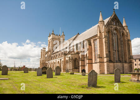 Eine malerische Aussicht auf St.Hilda ist bei Hartlepool, England zeigt blaue und bewölkten Himmel Kirche Stockfoto