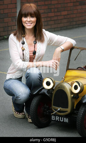 Die ehemalige Atomic Kitten-Sängerin Natasha Hamilton startet die TOTAL Little Learners Road Safety Campaign an der St. Matthews Church of England School in Westminster, im Zentrum von London. Stockfoto