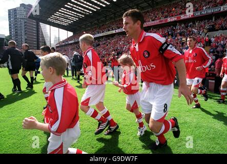 Fußball - FA Carling Premiership - Charlton Athletic gegen Manchester City Stockfoto