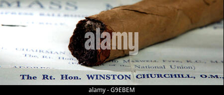 Eine teilweise gerauchte Corona Zigarre, die angeblich dem ehemaligen Premierminister Sir Winston Churchill gehört, wird bei Litherland und Outhwaite Auctioneers, Liverpool, in den Verkauf gehen. Stockfoto