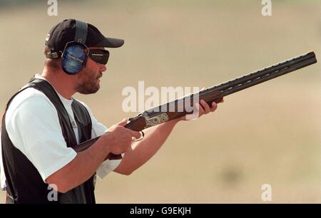 Schießen - Sydney 2000 Olympics - Männer fallen Stockfoto