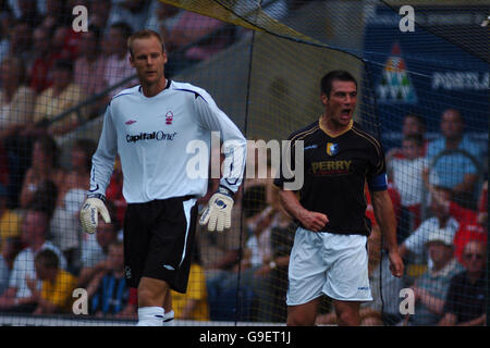 Fußball - freundlich - Mansfield Town / Nottingham Forest - Field Mill. Richard Barker von Mansfield Town feiert sein Ziel Stockfoto