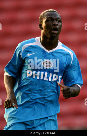 Fußball - freundlich - Stoke City / PSV Eindhoven - Britannia Stadium. Arouna Kone, PSV Eindhoven Stockfoto