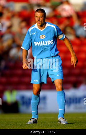 Fußball - freundlich - Stoke City / PSV Eindhoven - Britannia Stadium. Timmy Simmons, PSV Eindhoven Stockfoto