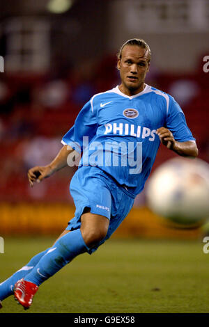 Fußball - freundlich - Stoke City / PSV Eindhoven - Britannia Stadium. Mika Vayrynen, PSV Eindhoven Stockfoto