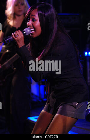 Maria Lawson bei der Launch-Party des neuen kommerziell freien tv-Musikkanals "Bubble Hits" im Soho Hotel im Zentrum von London. Bilddatum: Dienstag, 8. August 2006. Bildnachweis sollte lauten: Yui Mok/PA. Stockfoto