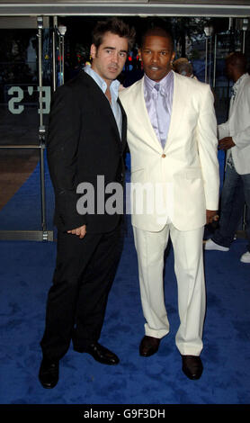 Colin Farrell und Jamie Foxx kommen zur Europa-Premiere von Miami Vice am Odeon Leicester Square im Zentrum von London. Bilddatum: Donnerstag, 27. Juli 2006. Siehe PA Geschichte SHOWBIZ Vice. Bildnachweis sollte lauten: Ian West/PA Stockfoto