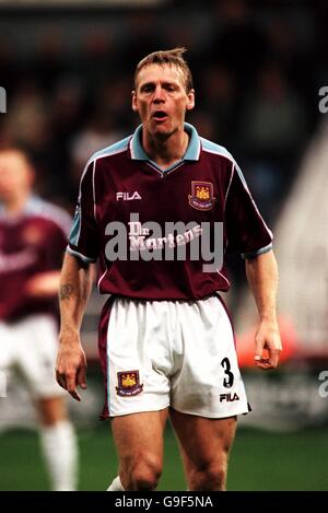 Fußball - FA Carling Premiership - West Ham United / Arsenal. Stuart Pearce, West Ham United Stockfoto