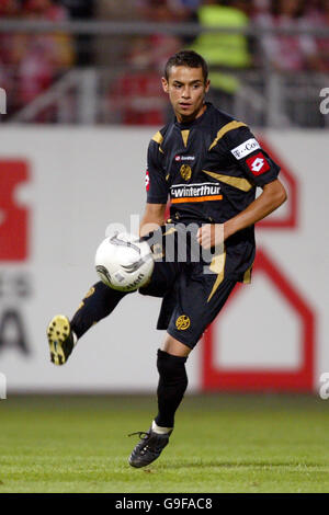 Fußball - freundlich - FSV Mainz 05 V Liverpool - Stadium AM Bruchweg. Mimoun Azaouagh, FSV Mainz 05' Stockfoto