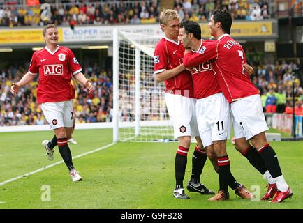 Fußball - FA Barclays Premiership - Watford / Manchester United - Vicarage Road. Ryan Giggs von Manchester United feiert sein Ziel. Stockfoto