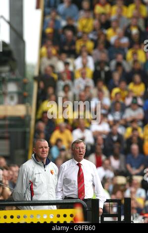 Fußball - FA Barclays Premiership - Watford / Manchester United - Vicarage Road. Manchester United Manager Alex Ferguson (r) Stockfoto