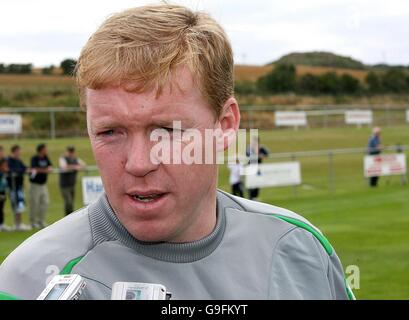 FUSSBALL - Irland Trainingseinheit - Malahide. Trainer der Republik Irland Steve Staunton während eines Trainings in Malahide in Dublin. Stockfoto