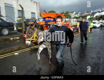 Straßenhändler an der Auld Lamas Messe in Ballycastle, Co. Antrim. Stockfoto