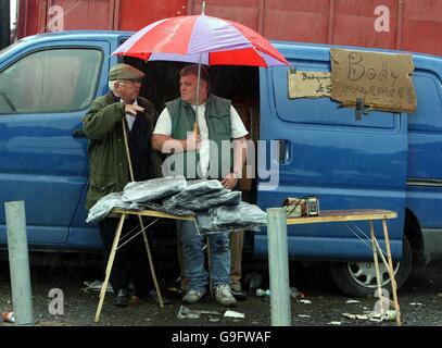 Straßenhändler an der Auld Lamas Messe in Ballycastle, Co. Antrim. Stockfoto