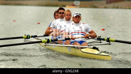 Das britische Ruderteam (von links nach rechts), Steve Williams, Peter Reed, Alex Partridge und Andrew Triggs Hodge, ist während der Ruderweltmeisterschaften am Dorney Lake bei Eton im Einsatz. Stockfoto