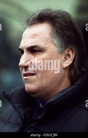 Fußball - Nationwide League Division One - Queens Park Rangers gegen Norwich City. Gerry Francis, Queens Park Rangers Manager Stockfoto