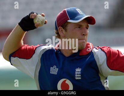 Cricket - England Übungssitzung - Lord's Cricket Ground, London.. Der englische James Dalrymple während einer Trainingseinheit auf dem Lord's Cricket Ground, St. John's Wood, London. Stockfoto