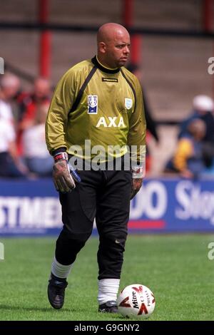 Fußball - AXA-Promi-Fußballspiel - Bescot Stadium, Walsall Stockfoto