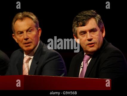 Premierminister Tony Blair und der Schatzkanzler Gordon Brown Stockfoto