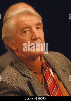 Der Labour-Abgeordnete für Bolsover, Dennis Skinner, auf der Labour Party Konferenz in Manchester Stockfoto