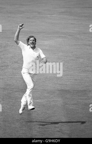 Der englische Ian Botham feiert sein 300. Testdickicht Stockfoto