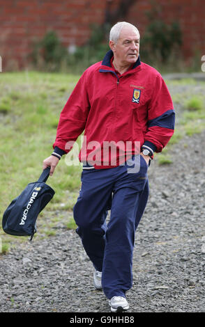 Schottland-Manager Walter Smith während einer Schulung im Lesser Hampden Park, Glasgow. Stockfoto