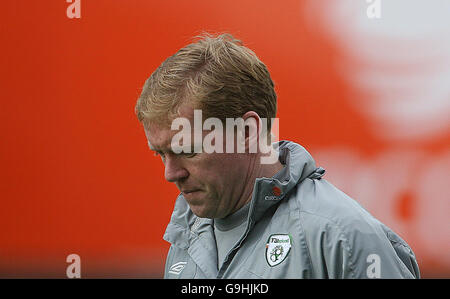 Steve Staunton, Manager der Republik Irland, während einer Trainingseinheit bei Lansdowne Road, Dublin. Stockfoto