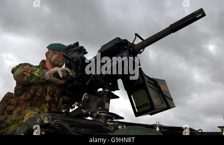 Neue Granate Maschinengewehr enthüllt Stockfoto