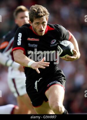 Ben Johnston von Saracens im Einsatz gegen Newcastle während des Guinness Premiership-Spiels im Vicarage Road Stadium, Watford. Stockfoto