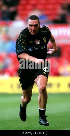 Fußball - Mark Crossley Testimonial - Nottingham Forest European Cup siegreich XI gegen Mark Crossley's All-Star XI. Vinnie Jones, Mark Crossley's All-Star XI Stockfoto