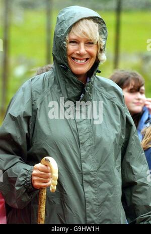 Die Herzogin von Rothesay startet eine Woche Spaziergänge zur Unterstützung der National Osteoporose Society (NOS) mit einer Wanderung um Loch Muick auf dem Balmoral Estate in Schottland. Stockfoto