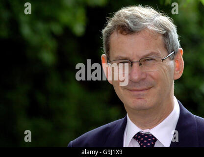 Patricia Hewitt Gesundheitsminister besucht Bedford Krankenhaus Stockfoto