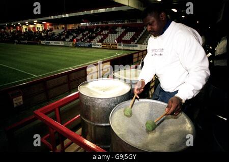 Fußball - freundlich - Stevenage Borough V Trinidad und Tobago Stockfoto