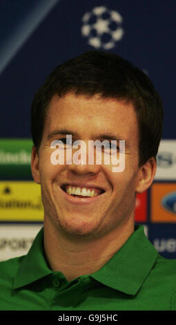 Gary Caldwell von Celtic während einer Pressekonferenz im Celtic Park, Glasgow. Stockfoto