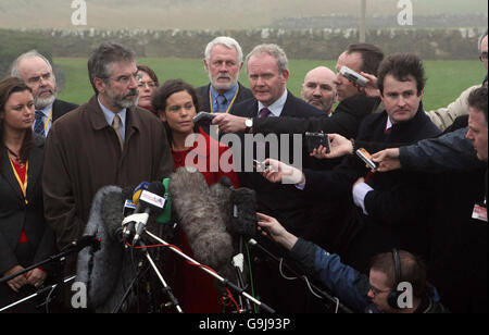 Blair und Ahern für Dezentralisierung Gespräche zu erfüllen Stockfoto