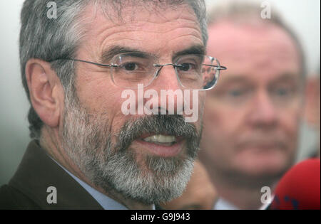 Blair und Ahern für Dezentralisierung Gespräche zu erfüllen Stockfoto