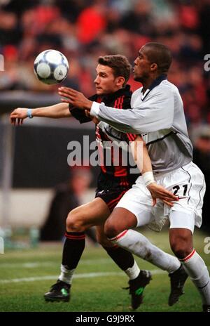 Fußball - UEFA Champions League - zweite Stufe-Gruppe-B - AC Mailand gegen Paris Saint-Germain Stockfoto