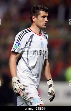 Fußball - Französische Premiere Division - Lens / Olympique Marseille - Stade Felix Bollaert. Cedric Carrasso, Torhüter der Olympique Marseille Stockfoto