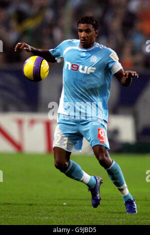 Fußball - Französische Premiere Division - Lens / Olympique Marseille - Stade Felix Bollaert. Habib Beye, Olympique Marseille Stockfoto