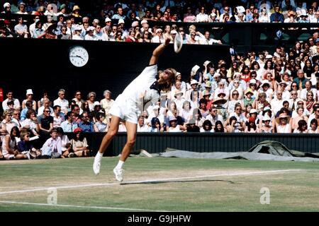 Tennis - Wimbledon Meisterschaften 1973 - Mens Viertel Finale - Björn Borg V Roger Taylor Stockfoto