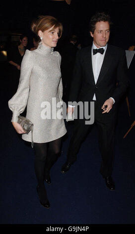 Jemima Khan und Hugh Grant kommen beim jährlichen British Red Cross London Ball an, der heute im Room by the River im Zentrum von London stattfindet. Stockfoto