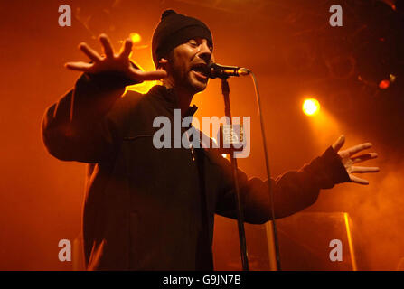 Jamiroquai führt einen geheimen Gig für Capital Radio auf meine Fiddler Stockfoto