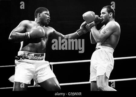 Boxing - Schwergewichts-Kampf - Noel Quarless V John Tate - York Hall Stockfoto