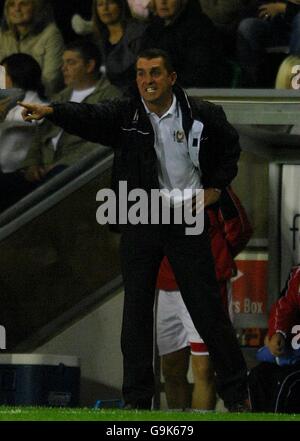 Fußball - Carling Cup - Dritte Runde - MK Dons gegen Tottenham Hotspur - National Hockey Stadium. Martin Allen Manager von Milton Keynes Dons Stockfoto