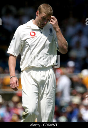 Cricket - Ashes Tour - XI gegen England des australischen Premierministers - Manuka Oval. Der englische Kapitän Andrew Flintoff beim Tour-Spiel gegen die XI des Premierministers in Manuka Oval, Canberra, Australien. Stockfoto