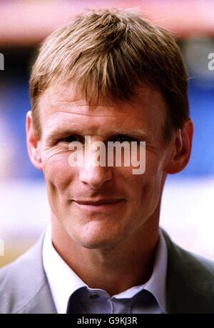 Fußball - FA Carling Premiership - Tottenham Hotspur Pressekonferenz. Teddy Sheringham, der neue Signing von Tottenham Hotspur Stockfoto